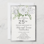 Convite Aniversário de Casamento do 25 Floral Silver White<br><div class="desc">Elegante,  vintage,  branco e prata com convite de festas de aniversário de casamento do 25 floral branco. A parte traseira da placa tem faixas diagonais pretas e prateadas.</div>