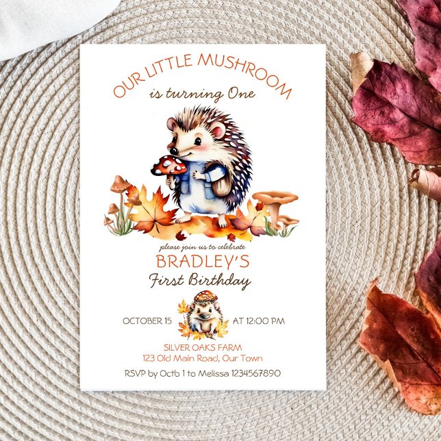 Convite Aniversário de cogumelos de ourivesaria fofinho (Little mushroom birthday party template invitation instant download cute hedgehog with mushroom fall)