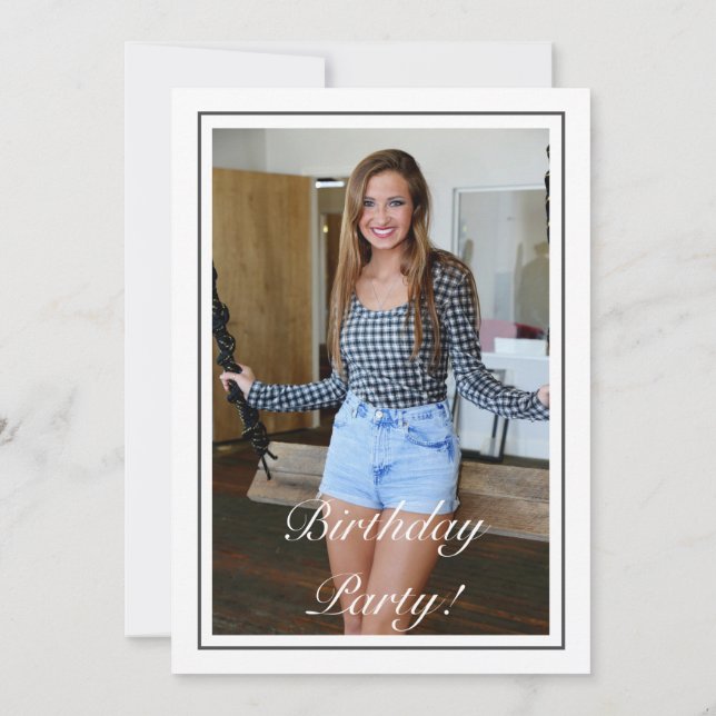 Convite Aniversário de Foto Negra Branca Moderna e Minimal (Verso)