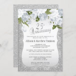 Convite Aniversário do 25 Silver Glitter | DIY Texto<br><div class="desc">25 Silver Glitter e Convites de festas de Aniversário de Casamento Floral Branco. Escolha entre vários tipos de papel e/ou forma diferentes para atender às suas necessidades. ✔ NOTA: APENAS MUDE AS ÁREAS MODELO NECESSÁRIAS! 😀 Se necessário, você pode remover o texto e começar a adicionar o texto e a...</div>