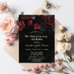 Convite Aniversário do Casamento Negro do Chic Rosa vermel<br><div class="desc">Rosas vermelhas modernas,  quentes e glamourosas sobre fundo preto.</div>