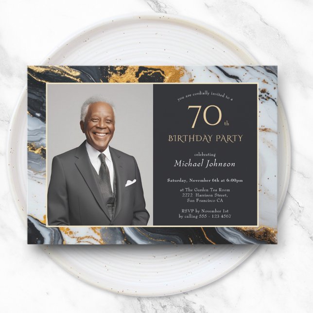 Convite Aniversário do Elegante Black Dourado Agate (Elegant Black Gold Agate Photo 70th Birthday Invitation)