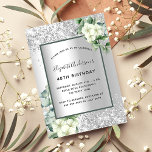 Convite Aniversário do eucalipto dos florais brancos prate<br><div class="desc">Fundo de aparência pura prateada decorado com flores brancas,  flores,  verde eucalipto e confete prateado falso. Personalize e adicione seu nome e detalhes da festa. Letras negras.</div>