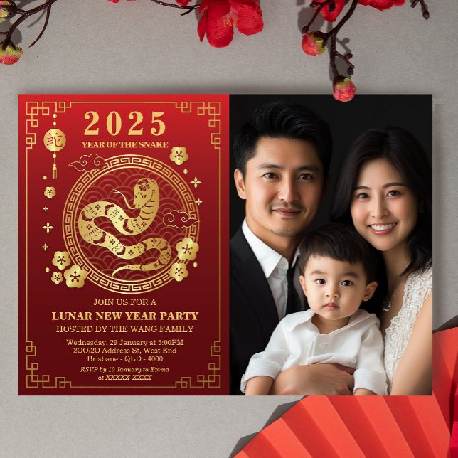 Convite Ano Novo Lunar 2025 - Ano do Cobra - 年 新 (Celebrate the 2025 Lunar Year of the snake with this elegant red and gold invitation!)