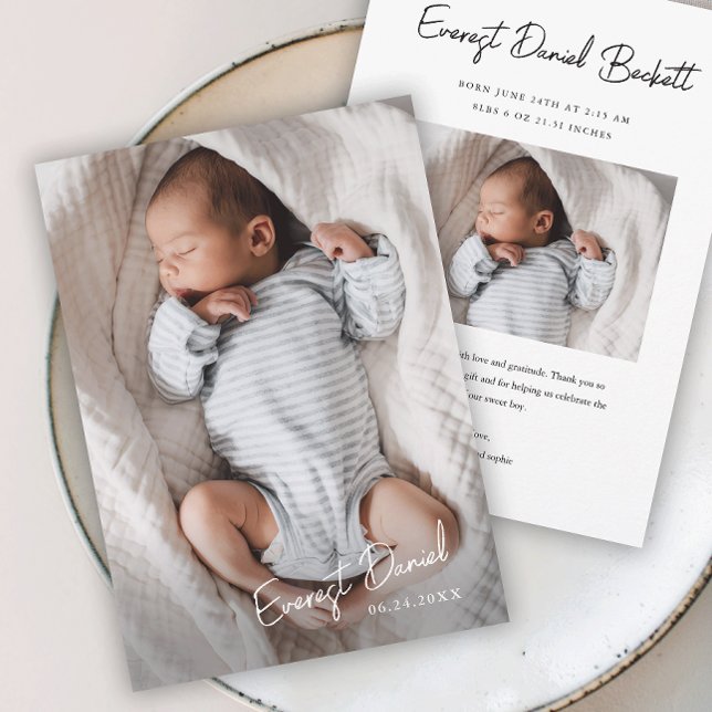 Convite Anúncios de Nascimento com Nome em Letra Moderna e (Simple Script Baby Photo Brith Announcement Thank You Card.)