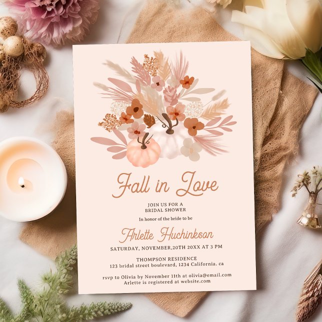 Convite Apaixonado pelo chá de panela floral boho chic (Fall in love beige floral boho chic bridal shower invitation on pastel pink)