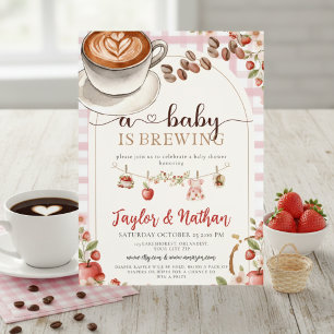 Convite aquarela um bebê berry doce está sendo preparado m