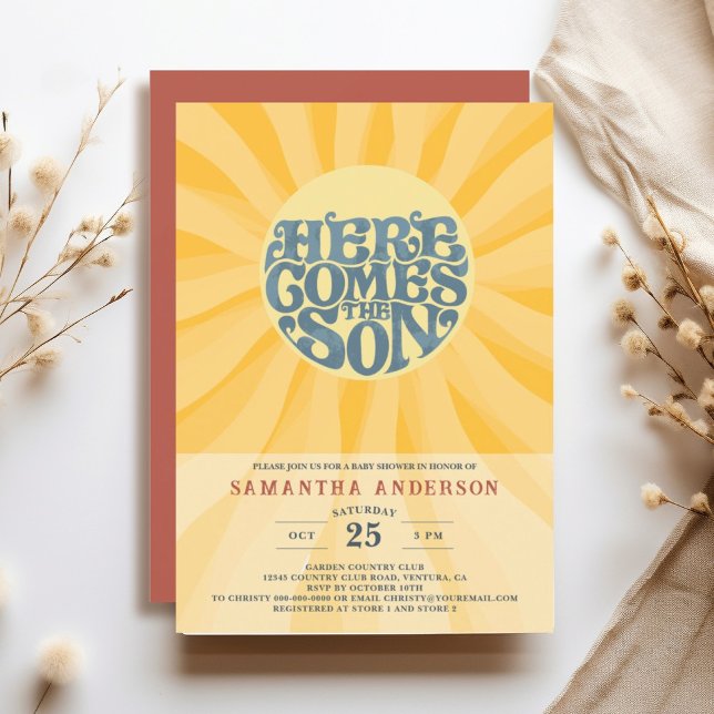 Convite Aqui vem o Chá de fraldas do Filho Retro (Here Comes the Son retro baby shower invitation features fun sun shape typography with rays.)