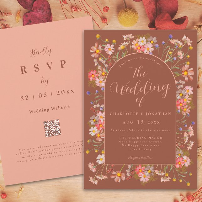 Convite Arch Terracotta Peach Casamento outono (Wildflower arch terracotta burnt orange peach elegant fall wedding invitation with website qr code)