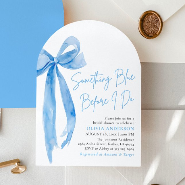 Convite Arco Azul Algo Azul Antes Que Eu Faça Chá de panel (Modern Watercolor Blue Bow Something Blue Before I Do Arch Bridal Shower Invitation)