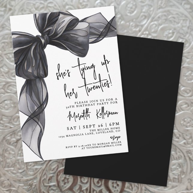 Convite Arco branco preto moderno Festa de aniversário (Modern Black White Bow Birthday Party Invitation)