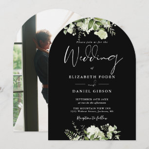 Convite Arco de casamento floral com folhagem em preto e b