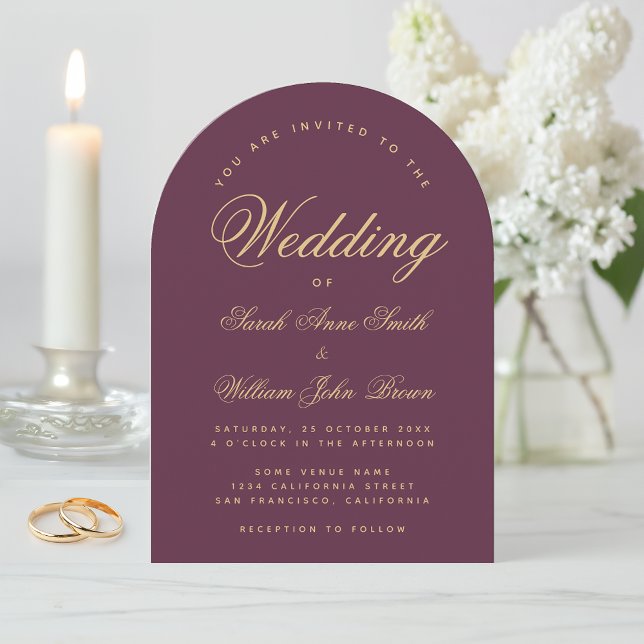 Convite Arco de Cor de Vinho Casamento Caligrafia Dourada  (Criador carregado)