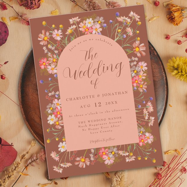 Convite Arco de Flor Selvagem Casamento outono Laranja Que (Wildflower arch terracotta burnt orange peach fall wedding invitation with elegant script )