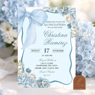 Convite Arco Dusty Blue coquete floral Quinceanera