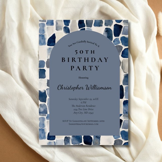 Convite Arco Moderno dos Homens de Cerco Azul 50º Aniversá (Blue beige abstract watercolor texture pattern 50th birthday party invitation for him or her. )