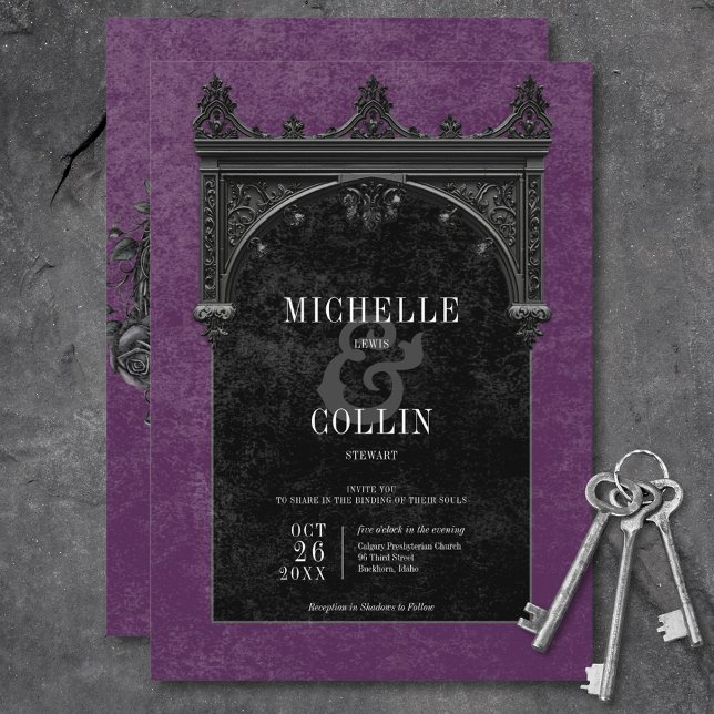 Convite Arco Preto Gótico & Rosas Pretas Casamento Roxo (Gothic Black Arch & Black Roses Purple Wedding Invitation)