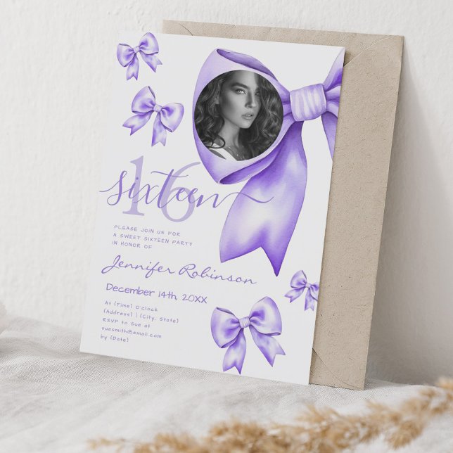 Convite ARCO Púrpura de Coquetes Cute FOTO Sweet 16 (PHOTO Cute Coquette Purple Bow Sweet 16 Invitation)
