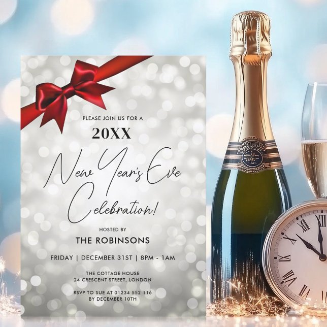 Convite Arco Vermelho Silver Bokeh do Partido da Véspera d (Classy New Years Eve Party Silver Bokeh Red Bow Invitation)