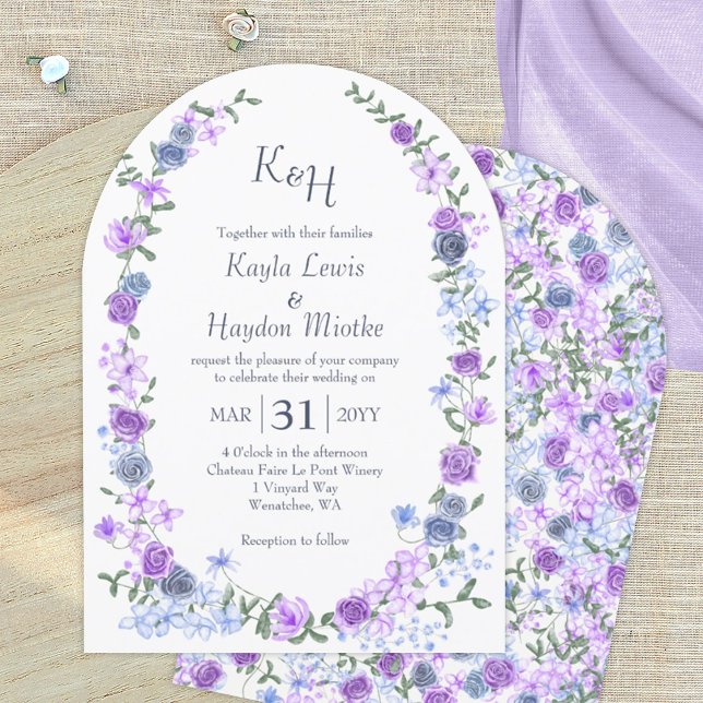 Convite Arcos de Casamento de Jardim de Rosa Azul Roxo e C (purple lavender blue roses arched wedding invitation, rose garden arches, rose vines)