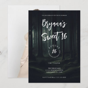 Convite Árvores Escuras e Sombrias da Floresta ao Crepúscu