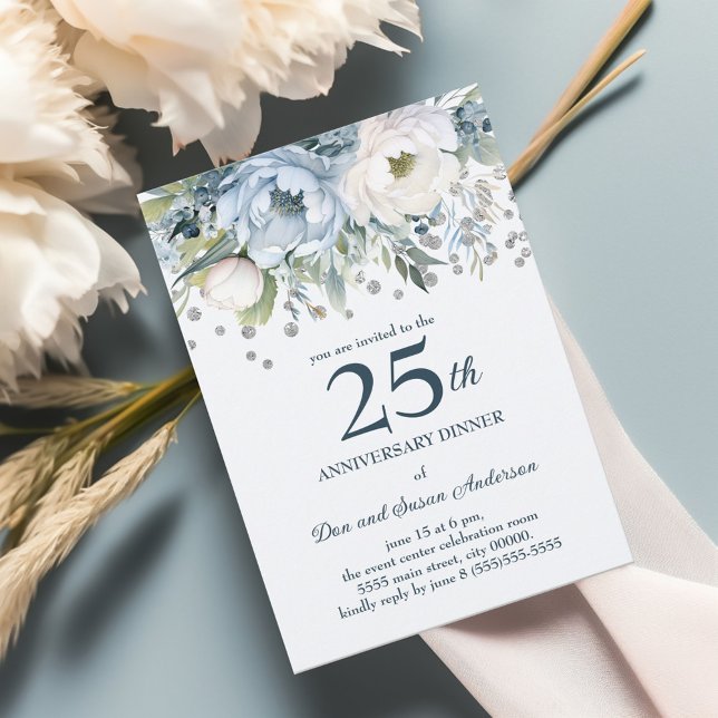 Convite Azul Branca Floral Prata Brilho 25º Aniversário (Dusty blue and white watercolor floral 25th wedding anniversary invitation)