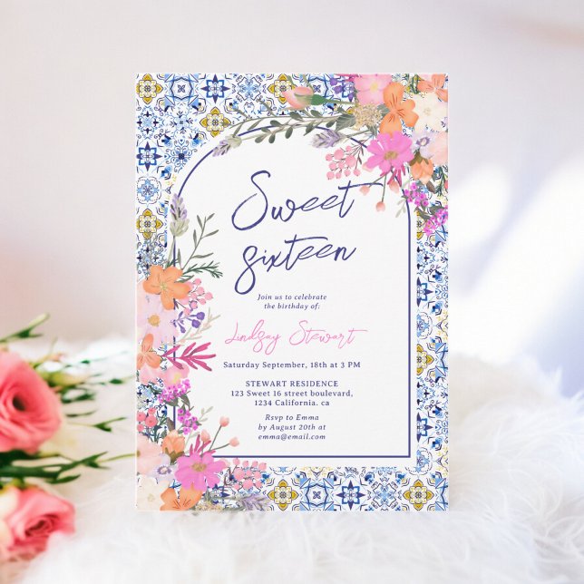 Convite Azulejos azuis italianos aquarelas floral Sweet 16 (Italian blue tiles watercolor floral Sweet 16 Invitation)