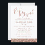 Convite Bat Mínimo Mitzvah, Glitter Cor-de-Rosa Dourada<br><div class="desc">O convite do Bat Mitzvah, com espaço para o nome hebraico, muted gold, muted rosa glitter stripe, é moderno, mínimo, simples e elegante para a jovem sofisticada. ・ ・ ・ ・ ・ Clique em PERSONALIZAR MAIS para alterar fontes, texto e cores de fundo ou editar o design como quiser para...</div>