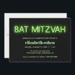 Convite Bat Mitzvah Green Neon Lights<br><div class="desc">Legal convite do morcego moderno mitzvah com "Bat Mitzvah" em verde limão brilhando luzes néon contra um fundo preto.</div>