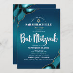 Convite Bat Mitzvah Modern Turquoise Agate Script<br><div class="desc">Tenha orgulho, alegria e mostre este marco do seu Bat Mitzvah favorito! Envie este convite legal, único, moderno, personalizado, com nome hebraico para um evento que se lembre. A tipografia da escrita branca e uma estrela dourada falsa de David sobrepõem um fundo azul-azul-turquesa profundo com agato azul-turquesa acentuado com veias...</div>