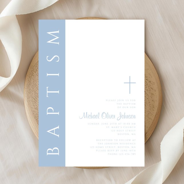 Convite Batismo Cruzado de Script Azul Elegante Moderno (Modern Elegant Blue Script Cross Baptism Invitation)