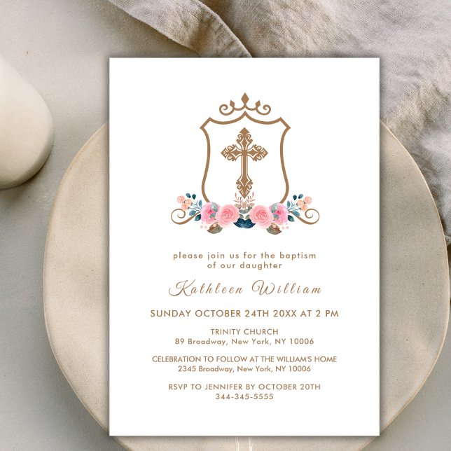 Convite Batismo de Crest Cruzado de Rosa de Flor Rosa Eleg (Elegant Pink Wildflower Rose Cross Crest Baptism Invitation)