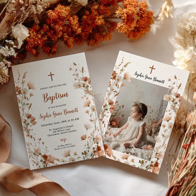 Convite Batismo de Rosa de Dusty, elegante, de flor selvag (Boho elegant Wildflower Dusty Rose Photo Baptism Invitation)