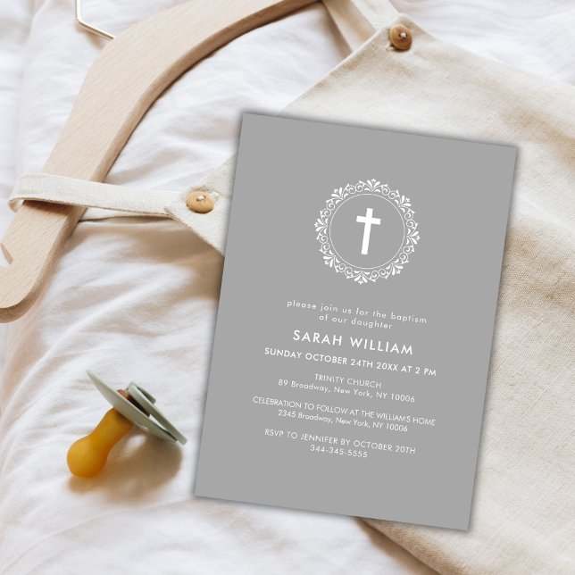 Convite Batismo Elegante Neutro Clássico Cruzado (Neutral Elegant Classic Cross Wreath Baptism Invitation)