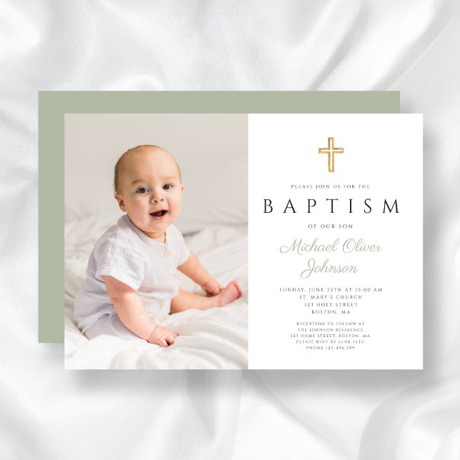 Convite Batismo Fotográfico de Menino Religioso Verde do S (Modern Sage Green Religious Boy Photo Baptism Invitation)