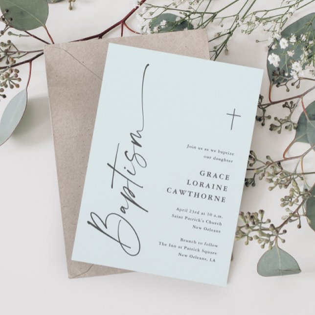 Convite Batismo moderno Elegante de Blue Boys (Modern Elegant Script Light Blue Boys Baptism Invitations.)