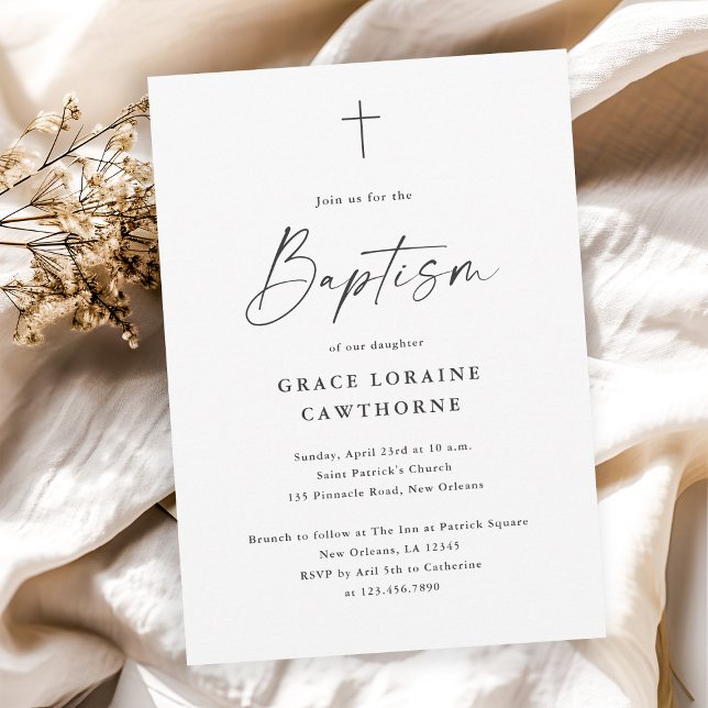 Convite Batismo preto e branco simples de script moderno (Modern simple script black and white cross baptism invitation.)