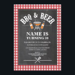 Convite Beers & Cheers CHURRASCO Festa de aniversário QUAL<br><div class="desc">Churrasco de quadro rápido e festa de aniversário de cerveja convidam design. Perfeito para qualquer festa de aniversário etária. SIMPLESMENTE MUDE O TEXTO PARA SE ADAPTAR À SUA FESTA. Impressão traseiro incluído</div>