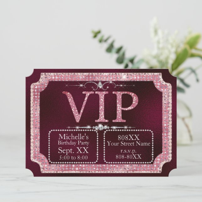 Convite Bilhete de VIP Glitter Burgundy de Ouros Rosa e Do (Em pé/Frente)