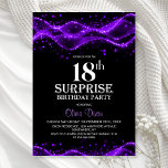 Convite Black and Purple Surprise 18th Festa de aniversári<br><div class="desc">Este moderno convite de 18 anos de surpresa, preto e roxo, foi feito para estabelecer a palco de uma celebração verdadeiramente memorável. Os modelos de texto personalizáveis permitem adicionar o nome do convidado honrado, os detalhes da festa secreta e o local com facilidade. O seu amado estará presente durante uma...</div>