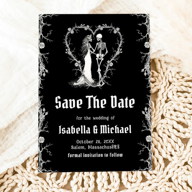 Convite Black and White Halloween Gótico Salve a Data (Black and White Halloween Gothic Save The Date Invitation)