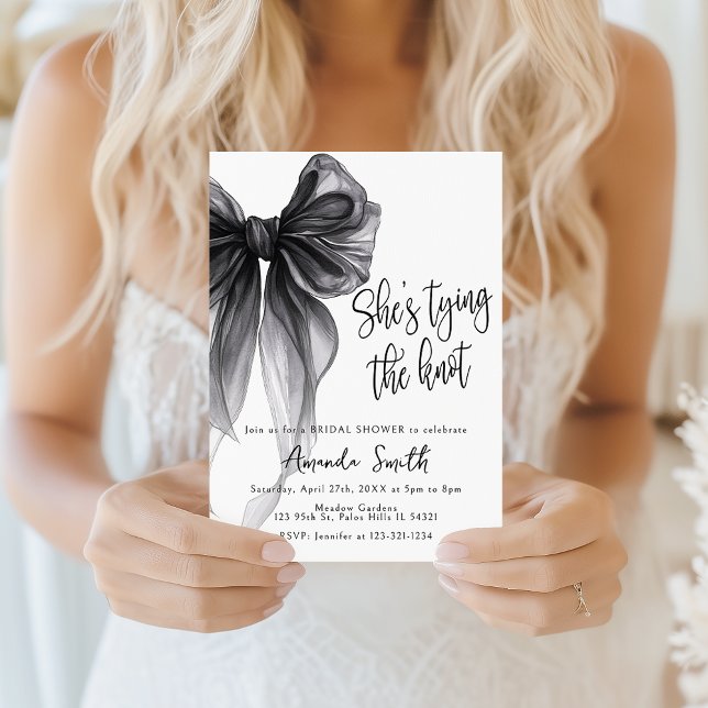Convite Black Bow Coquette Shes Tying Knot Bridal Shower (Criador carregado)