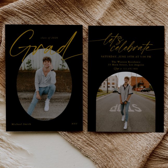 Convite Black & Gold Oval Foto Moderno Script de Graduação (Criador carregado)