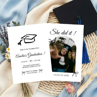 Convite Black Hand drawn Bow graduation party invitation