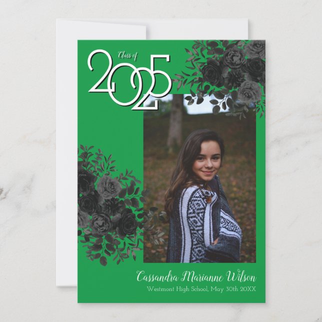 Convite Black Rose Green Gothic Graduation Announcement (Frente)