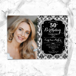 Convite Black White Damask Silver Photo 50th Birthday<br><div class="desc">Elegante convite de 50 anos femininos com sua foto. Design branco preto de vidro com prata brilhante. Apresenta cor damasco preta e branca, fonte de script e confetti. Perfeito para uma festa de comemoração de na moda adulto. Personalize com seus próprios detalhes. Pode ser personalizado para qualquer idade! Impressos convites...</div>