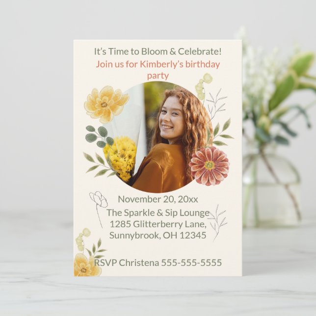 Convite Bloom & Celebrate Floral Birthday Party Invitation (Em pé/Frente)