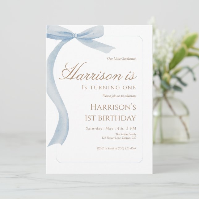 Convite Blue Bow First Birthday Invitation Watercolor (Em pé/Frente)