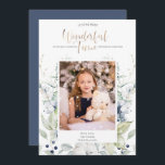 Convite Blue Green White Winter Floral Photo Christmas<br><div class="desc">Tão diferente de seus cartões de natal padrão e tradicionais - sua foto está coberta de flocos de neve delicados e cercada por um quadro de flores de inverno em tons de branco, creme, verde-sábio e azul empoeirado. O texto é uma mistura de lindas caligrafias manuscritas e fontes modernas em...</div>