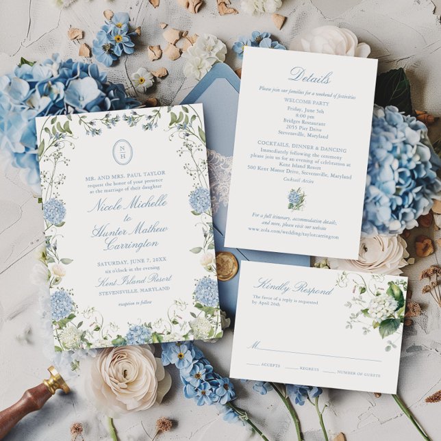 Convite Blue Hydrangea Monogram Wedding Crest Invitation (Criador carregado)